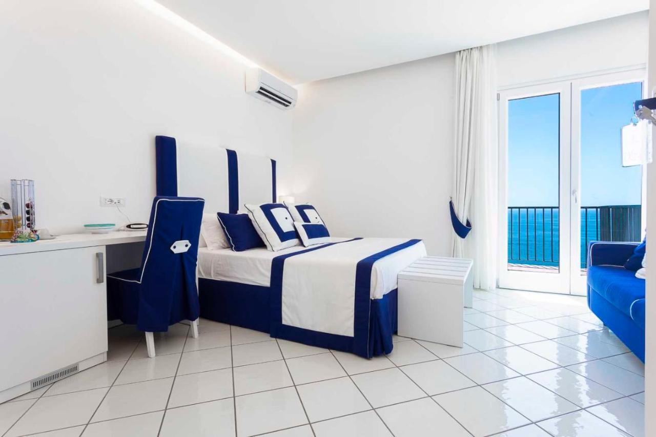 Hotel Bristol Виетри Экстерьер фото