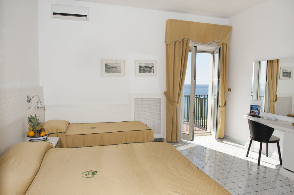 Hotel Bristol Виетри Экстерьер фото