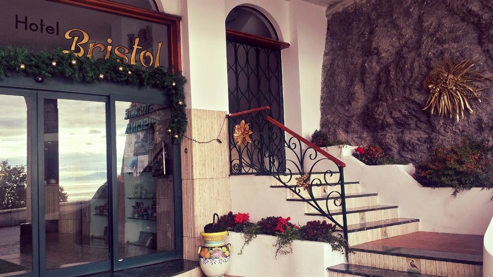 Hotel Bristol Виетри Экстерьер фото